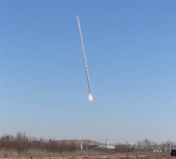 虽败犹荣!蓝箭航天披露朱雀三号火箭一级回收验证细节(图1) 虽败犹荣!蓝箭航天披露朱雀三号火箭一级回收验证细节(图1)