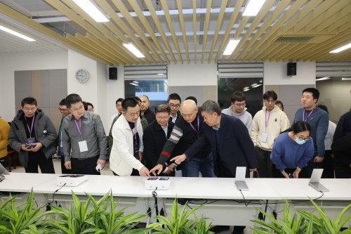 “中国屏”的新答案：维信诺pTSF量产商用  中国显示定义第四代OLED材料(图2)