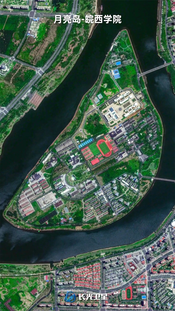最美岛上大学：占据了整整一座岛(图3)