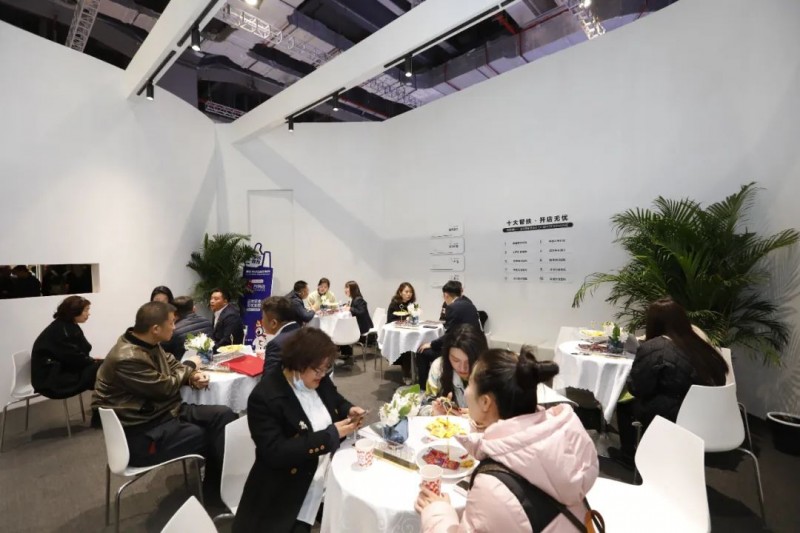 百得胜环保水漆整家定制加盟,差异化角逐千亿全屋定制市场(图1) 百得胜环保水漆整家定制加盟,差异化角逐千亿全屋定制市场(图1)